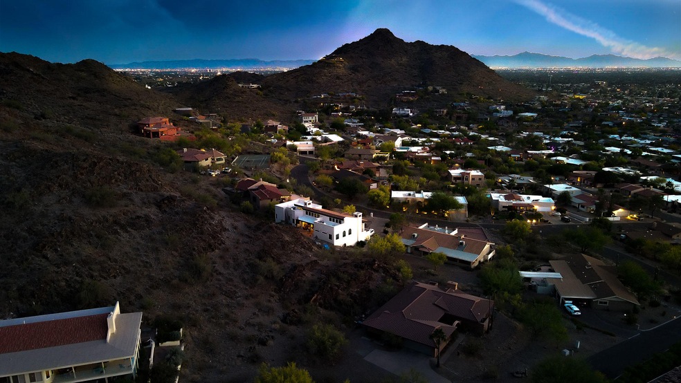 1835 E Cinnabar Ave unit 16, Phoenix, AZ 85020 - photo 1