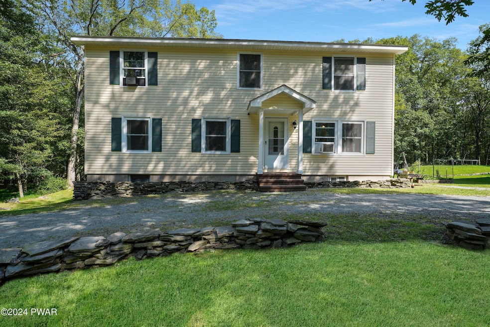 113 Spruce Ct, Hawley, PA 18428 - photo 1