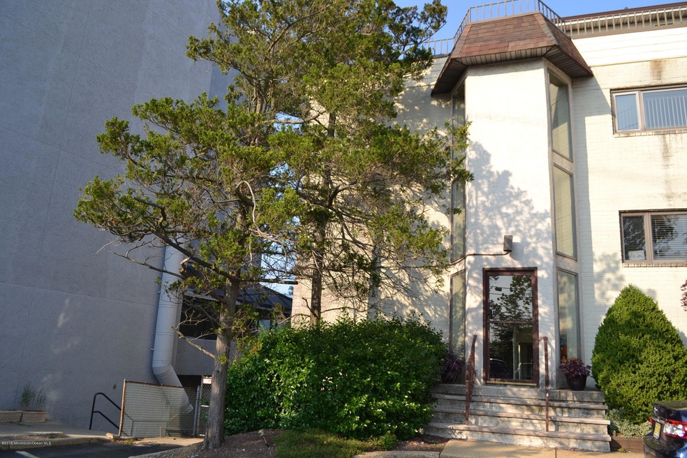 138 Bodman Place unit 4, Red Bank, NJ 07701 - photo 1