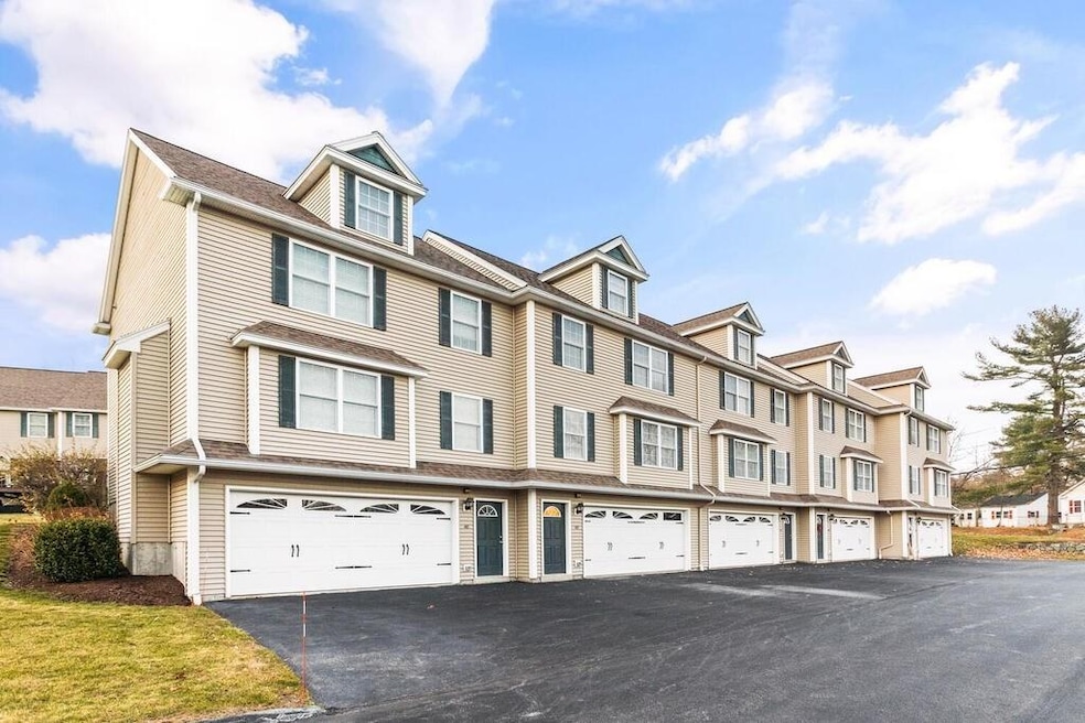 530 Mammoth Rd unit 42, Dracut, MA 01826 - photo 1