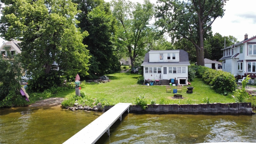 N28W26972 Woodland Dr, Pewaukee, WI 53072 - photo 1