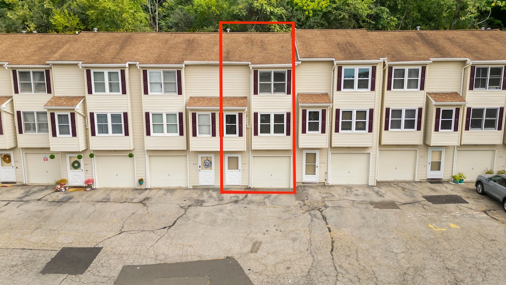 233 Derby Ave unit 611, Derby, CT 06418 - photo 1