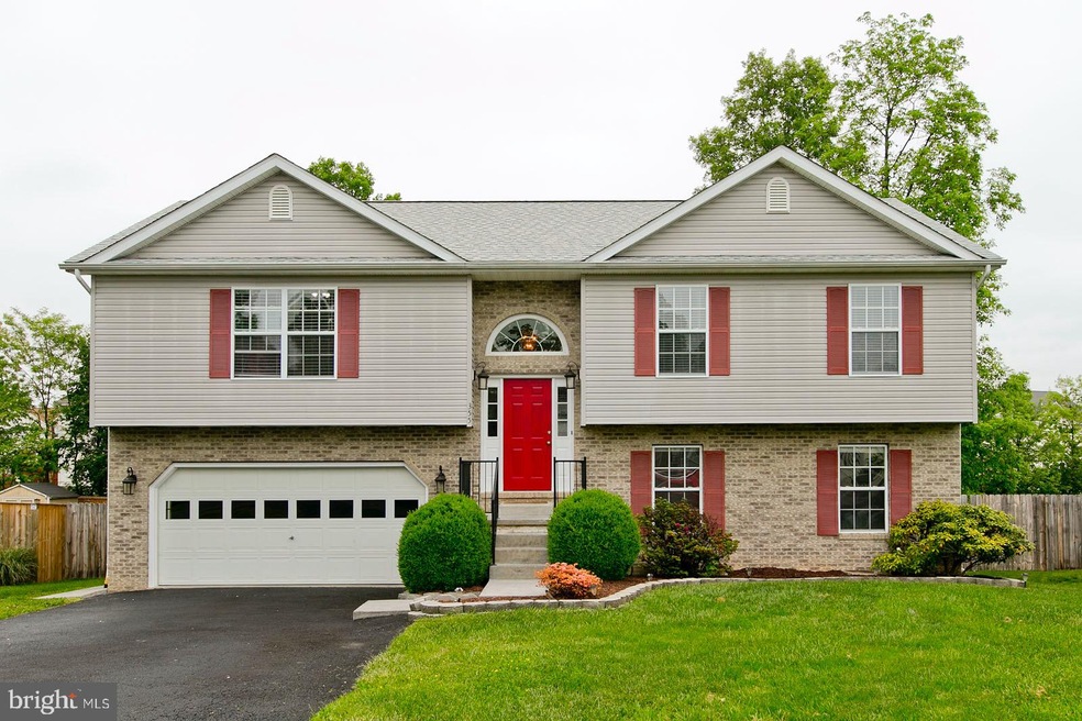 355 Montgomery Cir, Stephens City, VA 22655 - photo 1