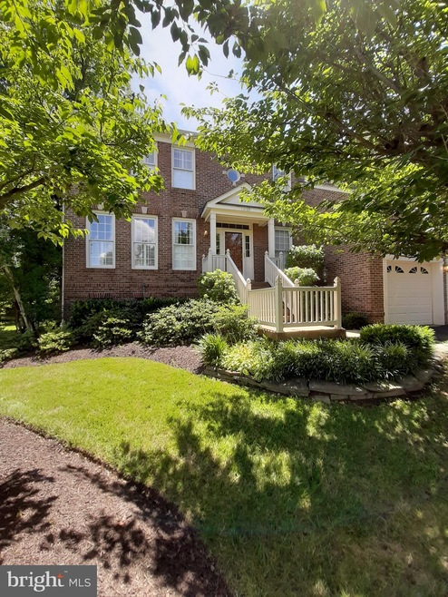 13105 Rockpointe Ct, Clifton, VA 20124 - photo 1