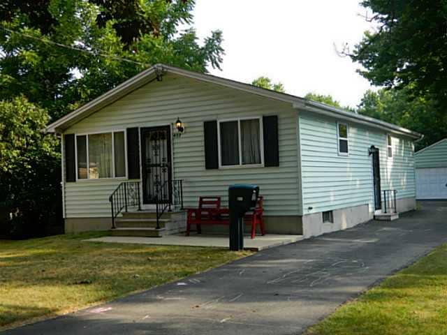 493 Willow Ave, North Tonawanda, NY 14120 - photo 1