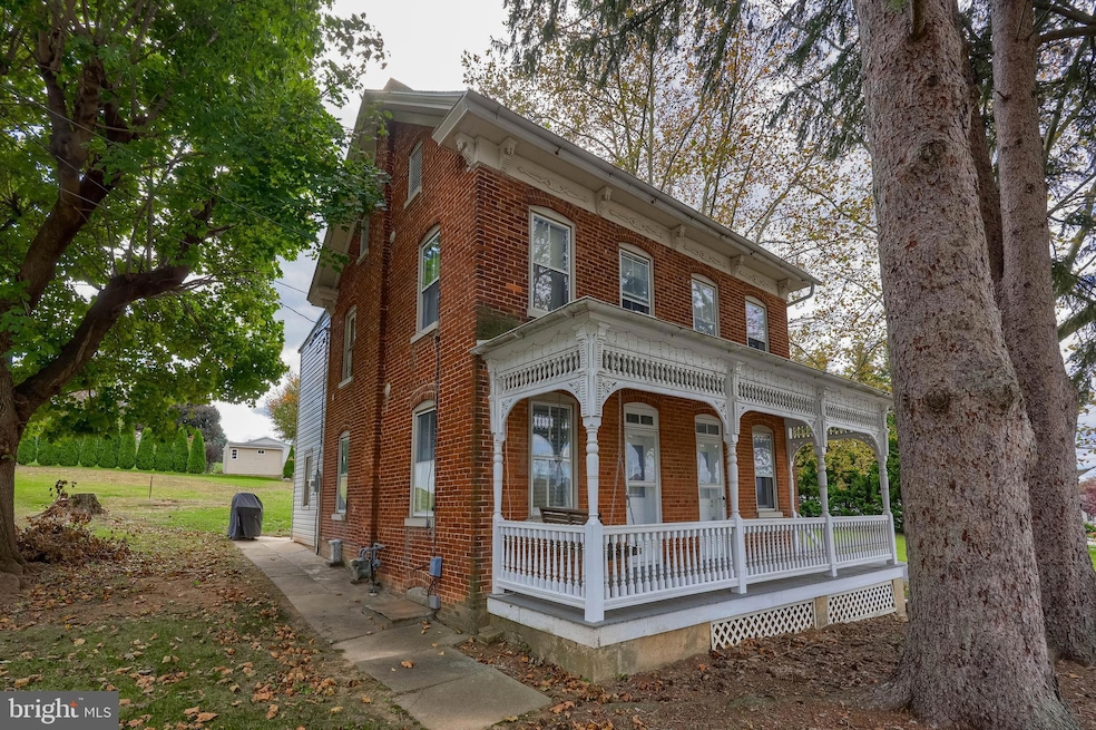 79 S Franklin St, Dallastown, PA 17313 - photo 1