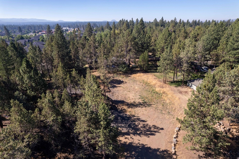 61317 Larry St, Bend, OR 97702 - photo 1