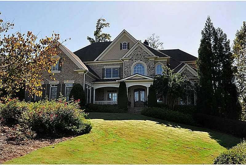 Exterior Front. Welcome Home to White Columns Gate