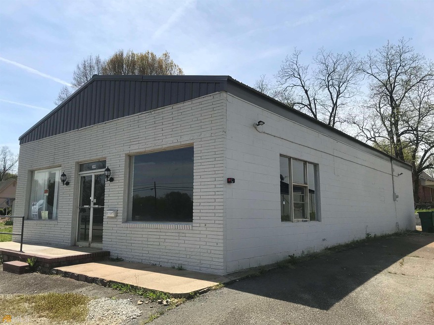 399 S Elm St, Commerce, GA 30529 - photo 1
