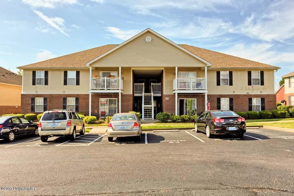 173 Central Blvd unit 18, Mount Washington, KY 40047 - photo 1