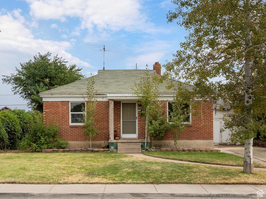 189 E Ross Dr S, Clearfield, UT 84015 - photo 1