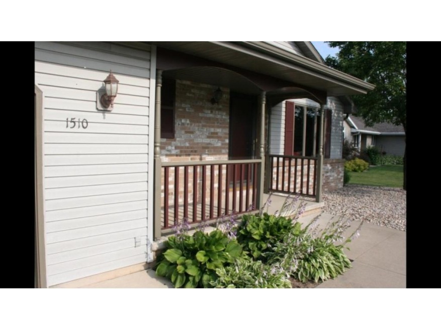 1510 N Lilas Dr, Appleton, WI 54914 - photo 1