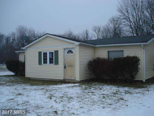 99 Melbourne Ct, Bunker Hill, WV 25413 - photo 1