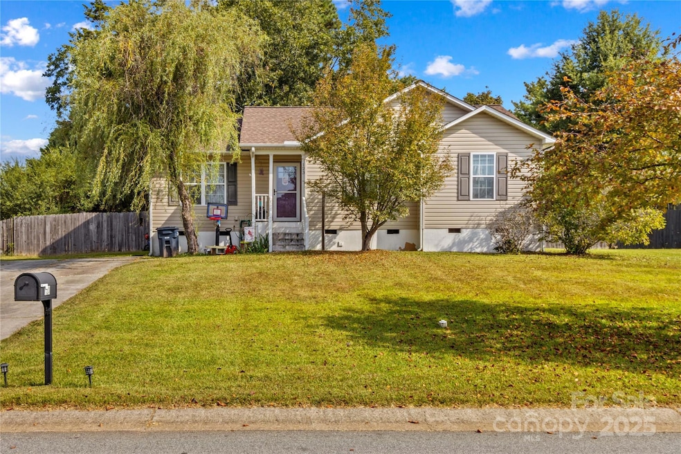 Under Contract $225,000 • Co-Listing Agent