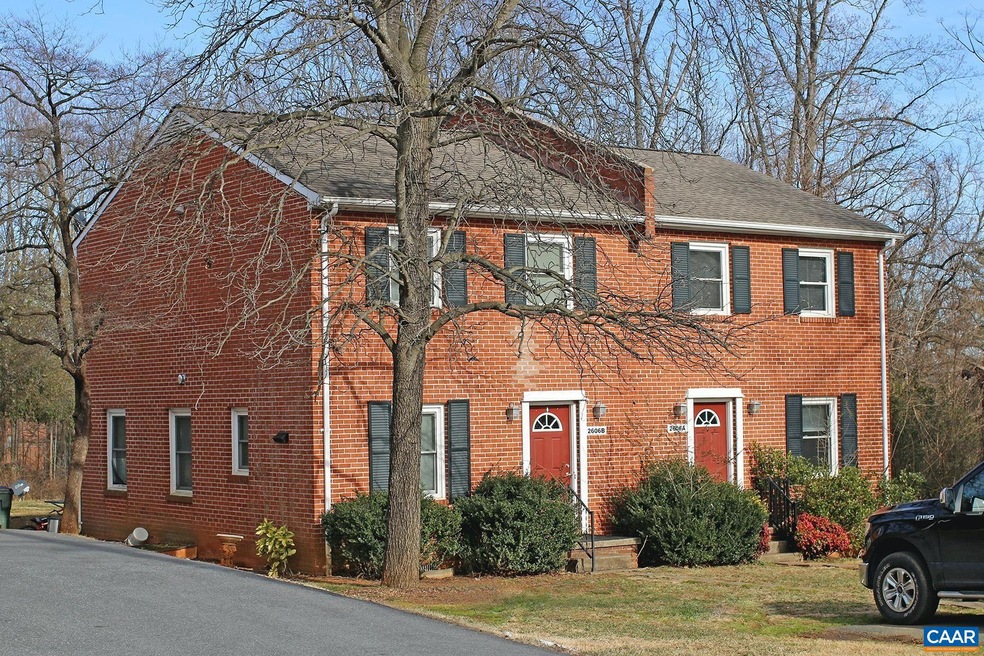 2606 Hydraulic Rd unit B, Charlottesville, VA 22901 - photo 1