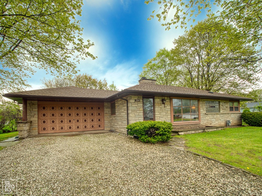 2914 W Monroe St, Waukegan, IL 60085 - photo 1