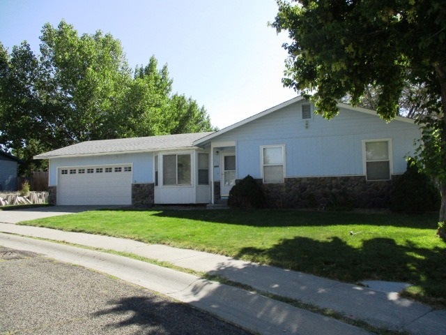 1928 Skyland Blvd, Winnemucca, NV 89445 - photo 1