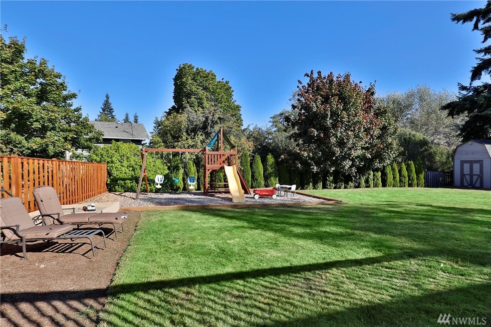 1011 Cascade Dr, Edmonds, WA 98020 - photo 1