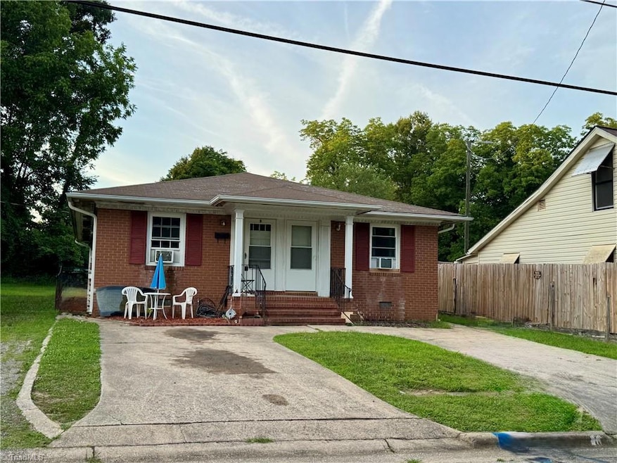 712 Snead St unit A & B, Reidsville, NC 27320 - photo 1