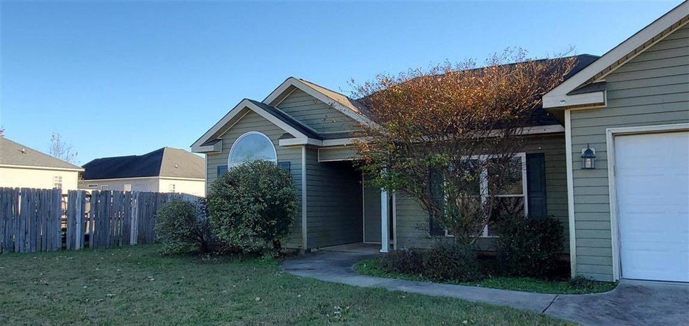 201 Tug Ct, Warner Robins, GA 31088 - photo 1