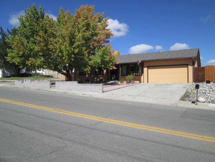 5104 Crestwood Dr, Farmington, NM 87402 - photo 1