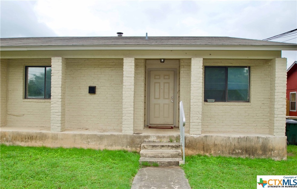 1008 Columbia St unit B, San Marcos, TX 78666 - photo 1