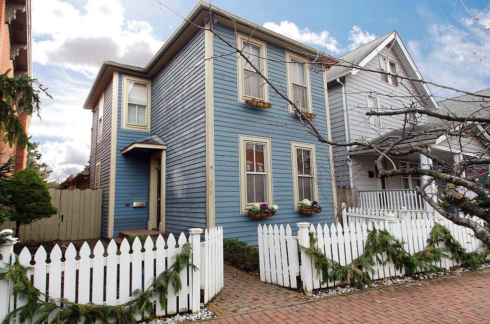 375 E Sycamore