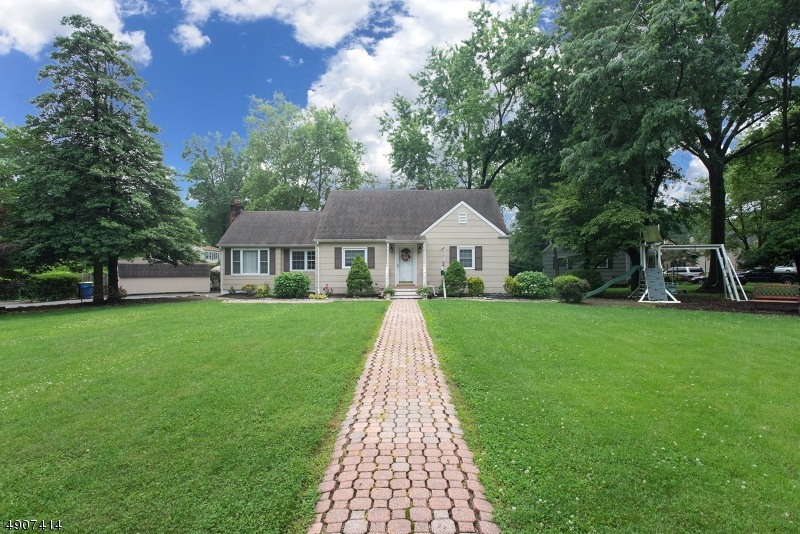 1 Glenn Ave, Green Brook, NJ 08812 - photo 1