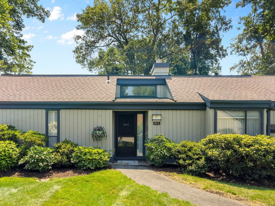 927 Heritage Village unit A, Southbury, CT 06488 - photo 1