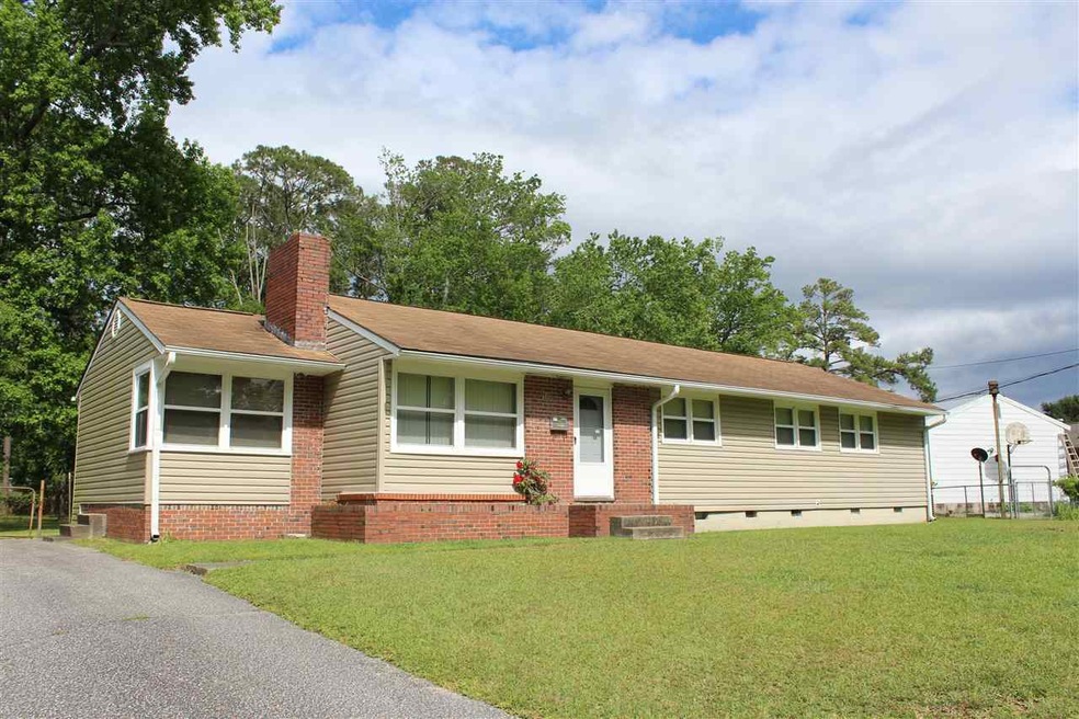 500 Dogwood Ln, Jacksonville, NC 28540 - photo 1