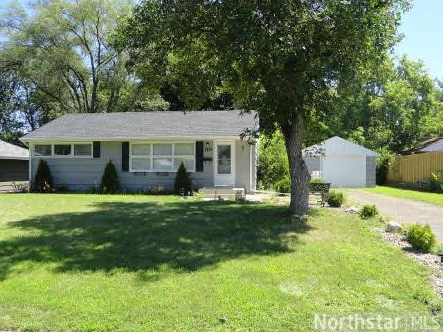 8139 Dupont Ave S, Bloomington, MN 55420 - photo 1