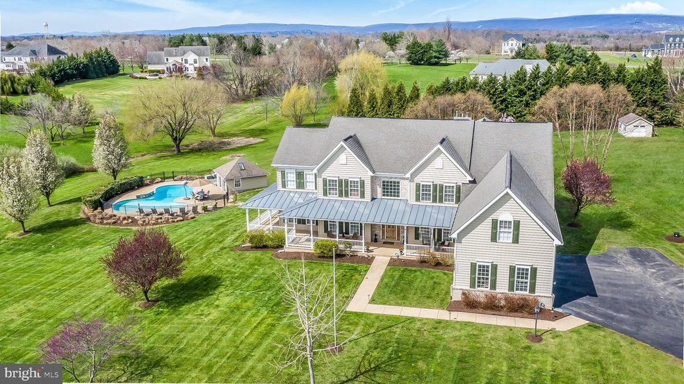 16735 Falconhurst Dr, Purcellville, VA 20132 - photo 1