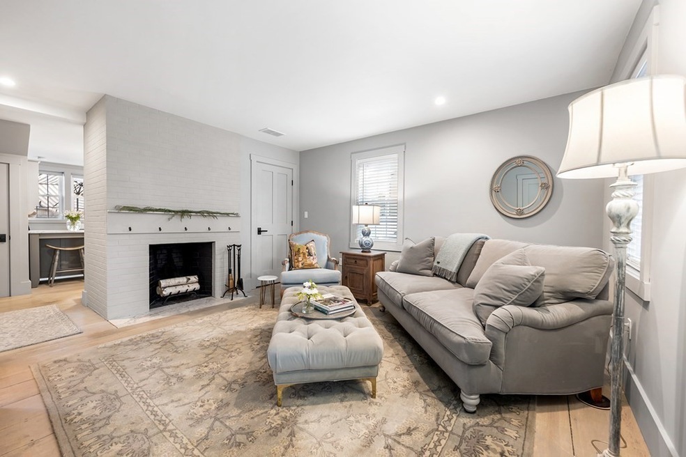 18 Williams St unit 1, Salem, MA 01970 - photo 1