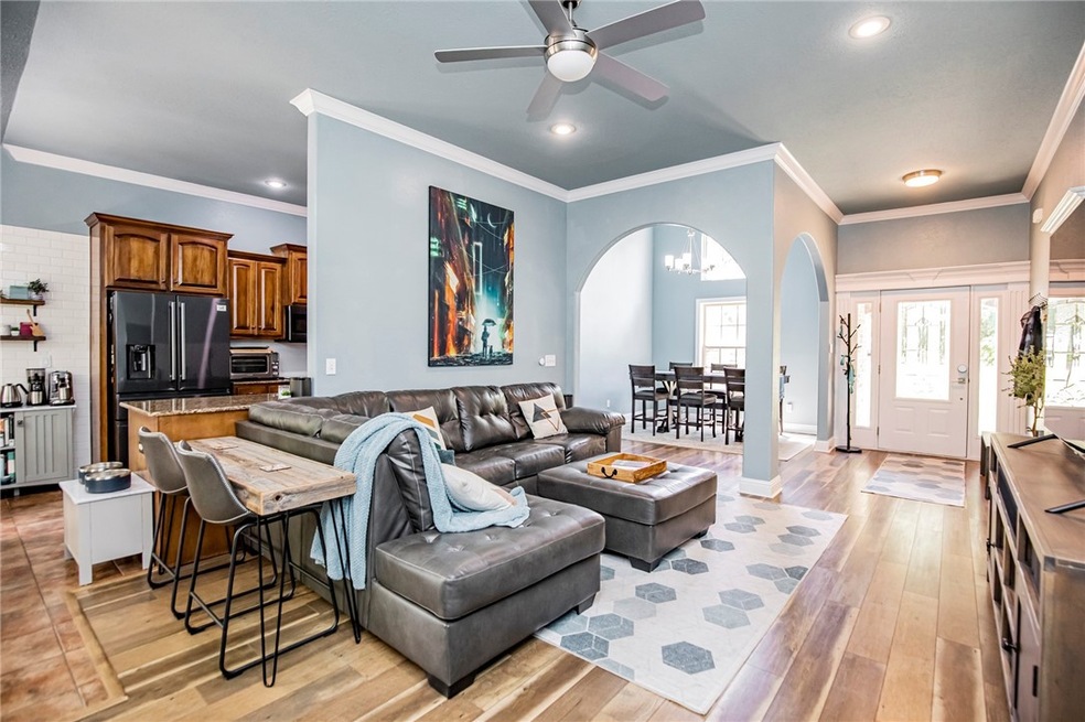 2 Snyder Ln, Bella Vista, AR 72715 - photo 1