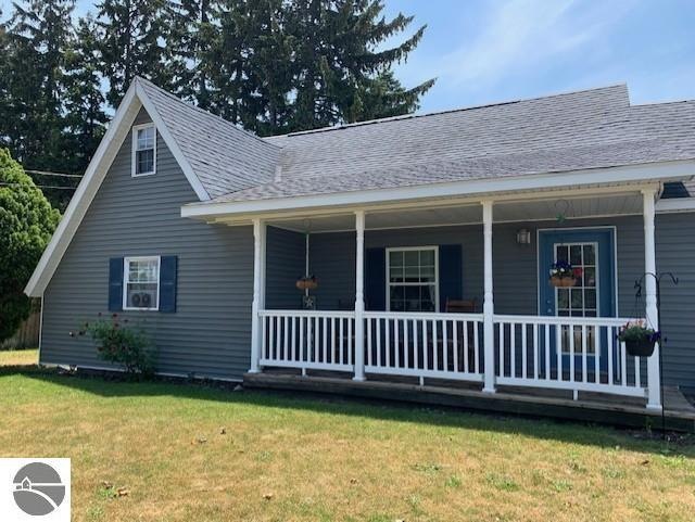 218 E Saginaw St, Au Gres, MI 48703 - photo 1