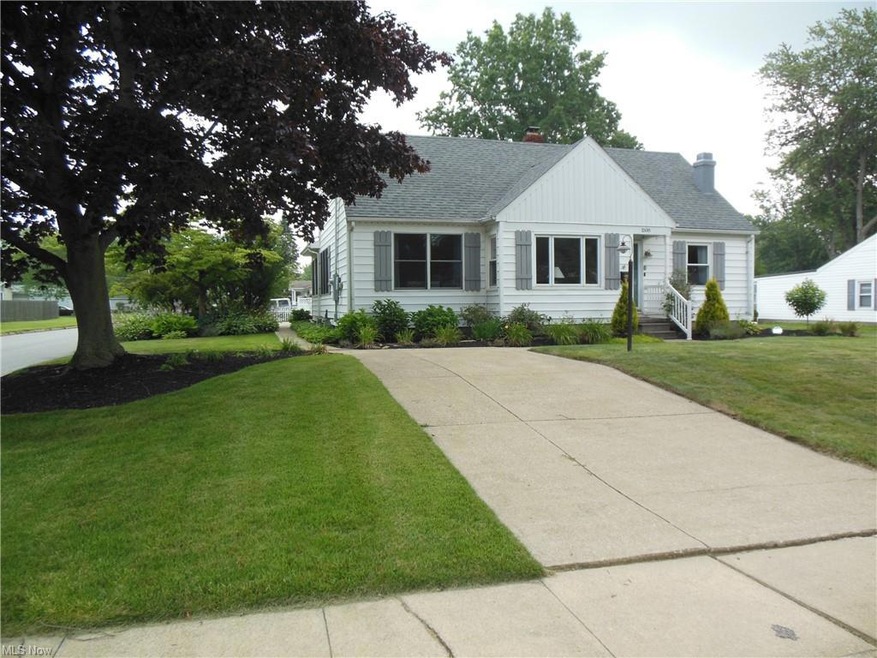 Charming & well-maintained Cape Cod