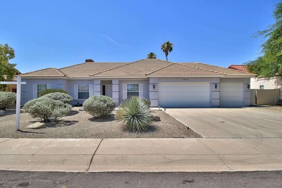 Front_of_Home_1