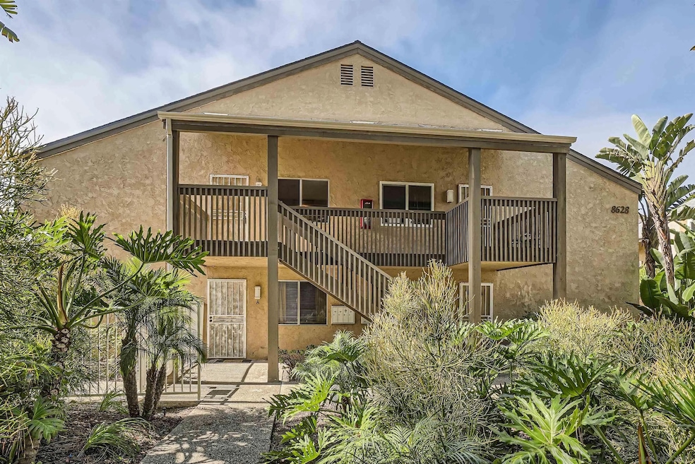 8628 Via Mallorca unit A, La Jolla, CA 92037 - photo 1