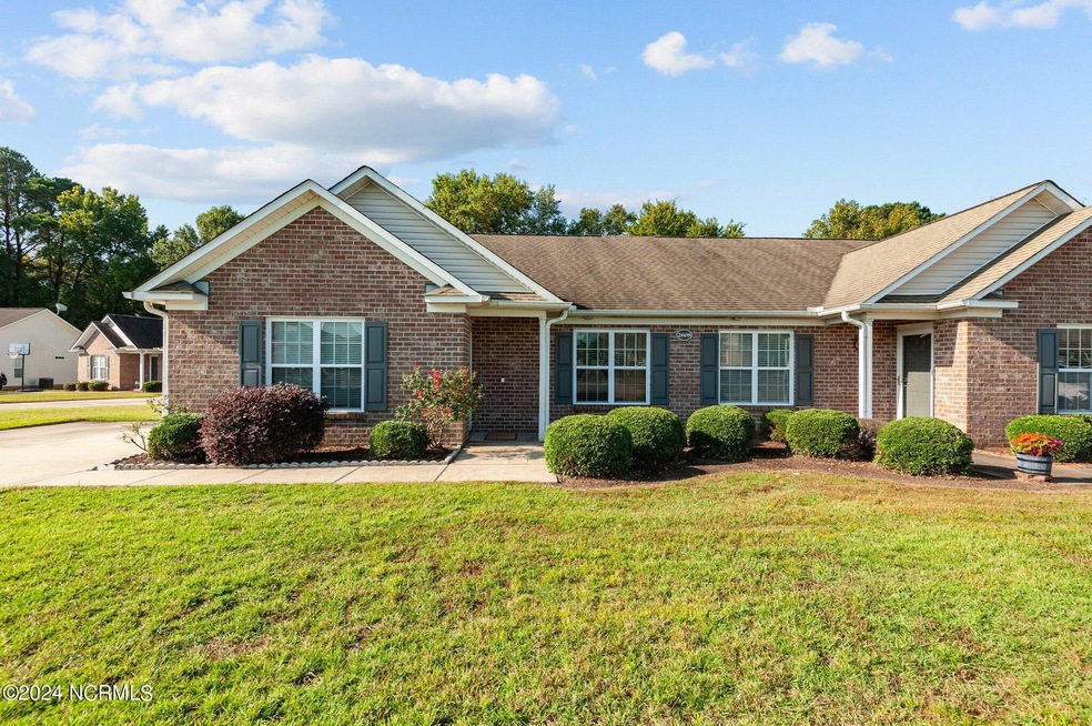 2608 Sawgrass Dr unit A, Winterville, NC 28590 - photo 1