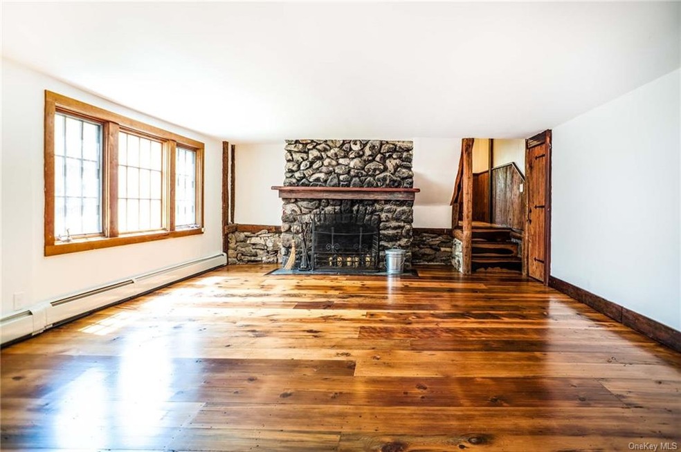 2 Garrison Inn Ln unit 4, Garrison, NY 10524 - photo 1