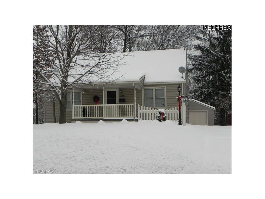 Sharp 3 bedroom, 2 full bath cape cod! Living Room
