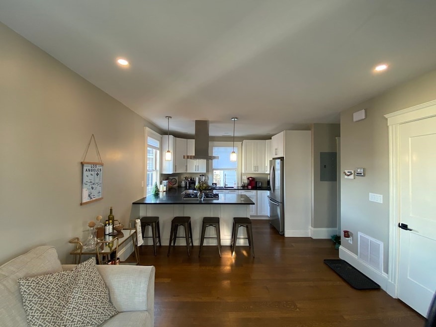 3 Dartmouth St unit 2, Somerville, MA 02145 - photo 1