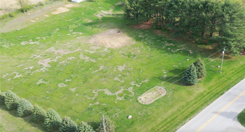 4423 SE Powers Dr, Runnells, IA 50237 - photo 1