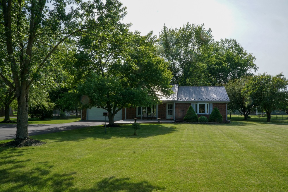 4297 Gibbs Rd, Danville, IN 46122 - photo 1