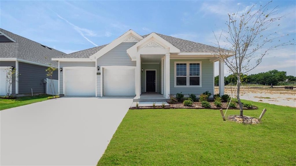 628 Quail Meadows Dr, Cleburne, TX 76031 - photo 1