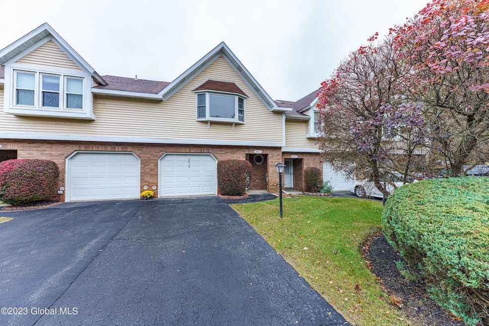 3024 Squire Blvd, Slingerlands, NY 12159 - photo 1