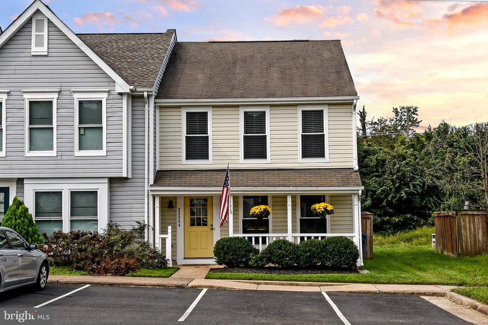 22364 Stablehouse Dr, Sterling, VA 20164 - photo 1