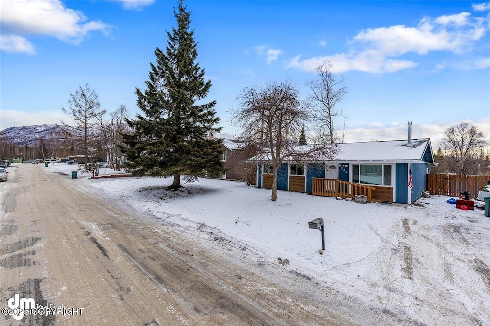 04-Exterior Front-DW-4937