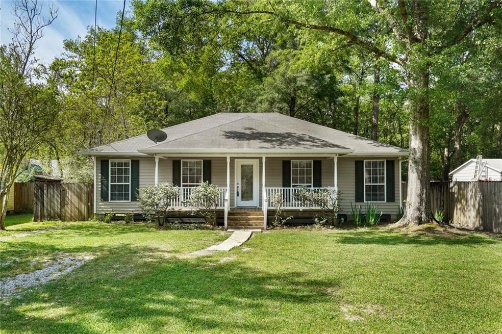 1421 W 20th Ave, Covington, LA 70433 - photo 1