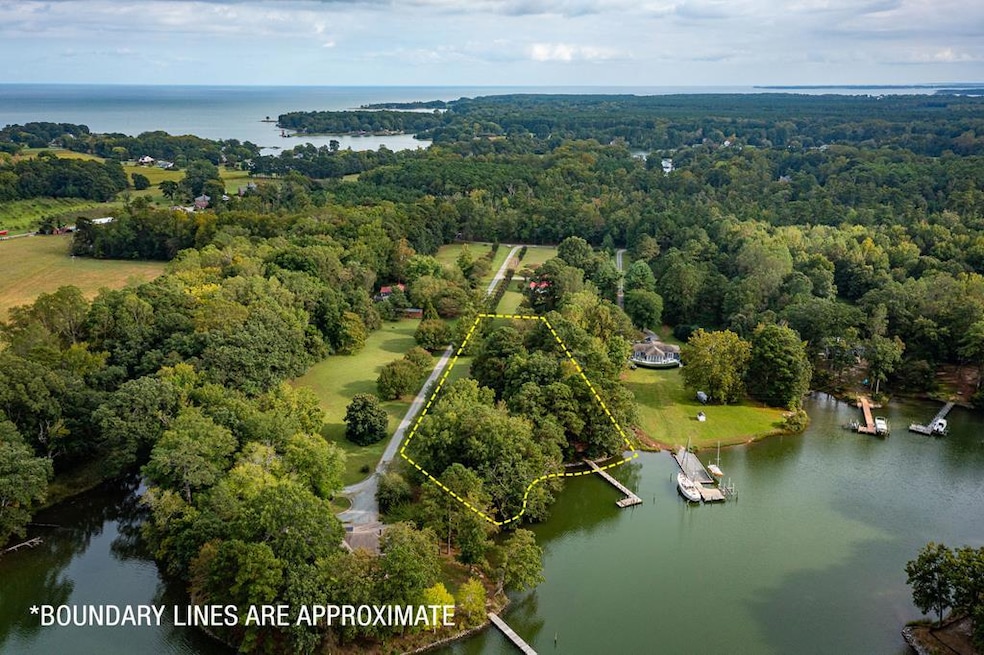 51-1-151 Lawrence Cove Ln, Kilmarnock, VA 22482 - photo 1